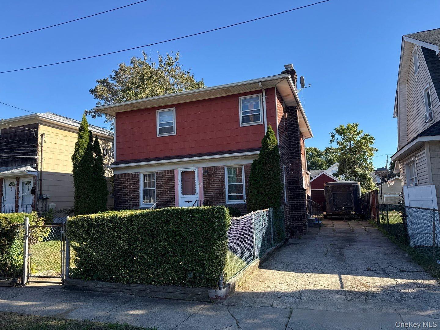 #2 photo, 28 Dakota Place, ナッソー郡 Hempstead , NY 11550