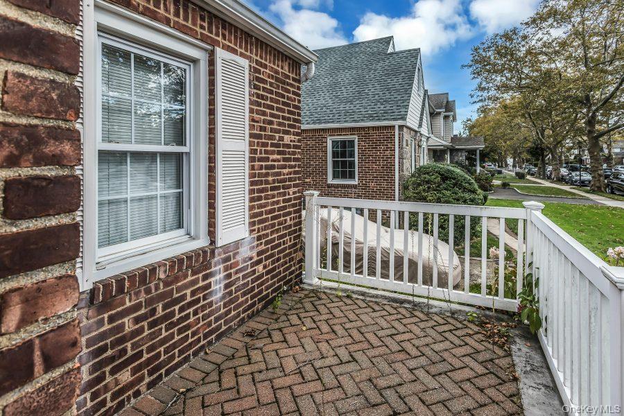 #3 photo, 16 William Street, New Hyde Park , NY 11040