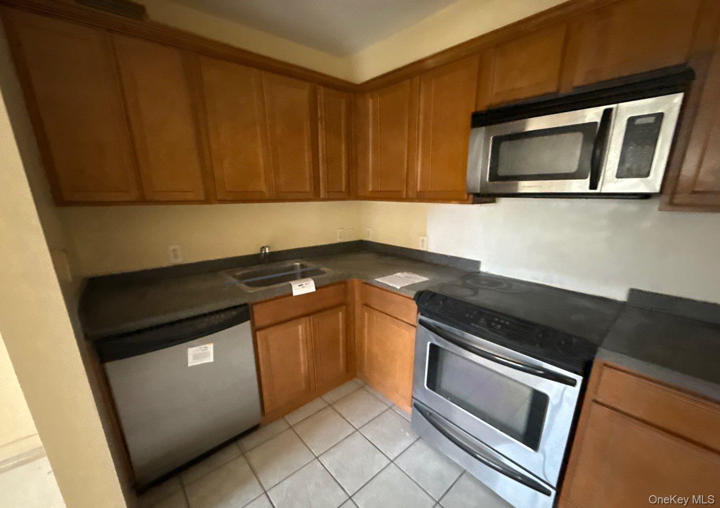 #5 photo, 221 Beach 80th Street, Rockaway Beach , NY 11693