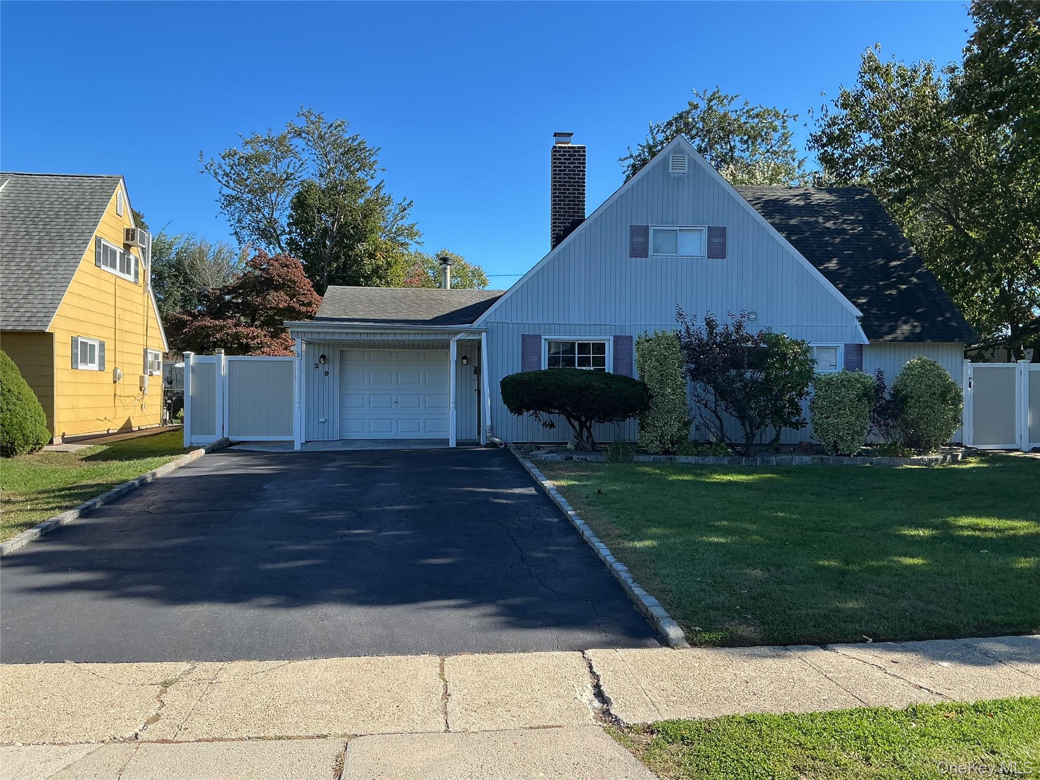 #1 photo, 29 Cottonwood Lane, ナッソー郡 Westbury , NY 11590