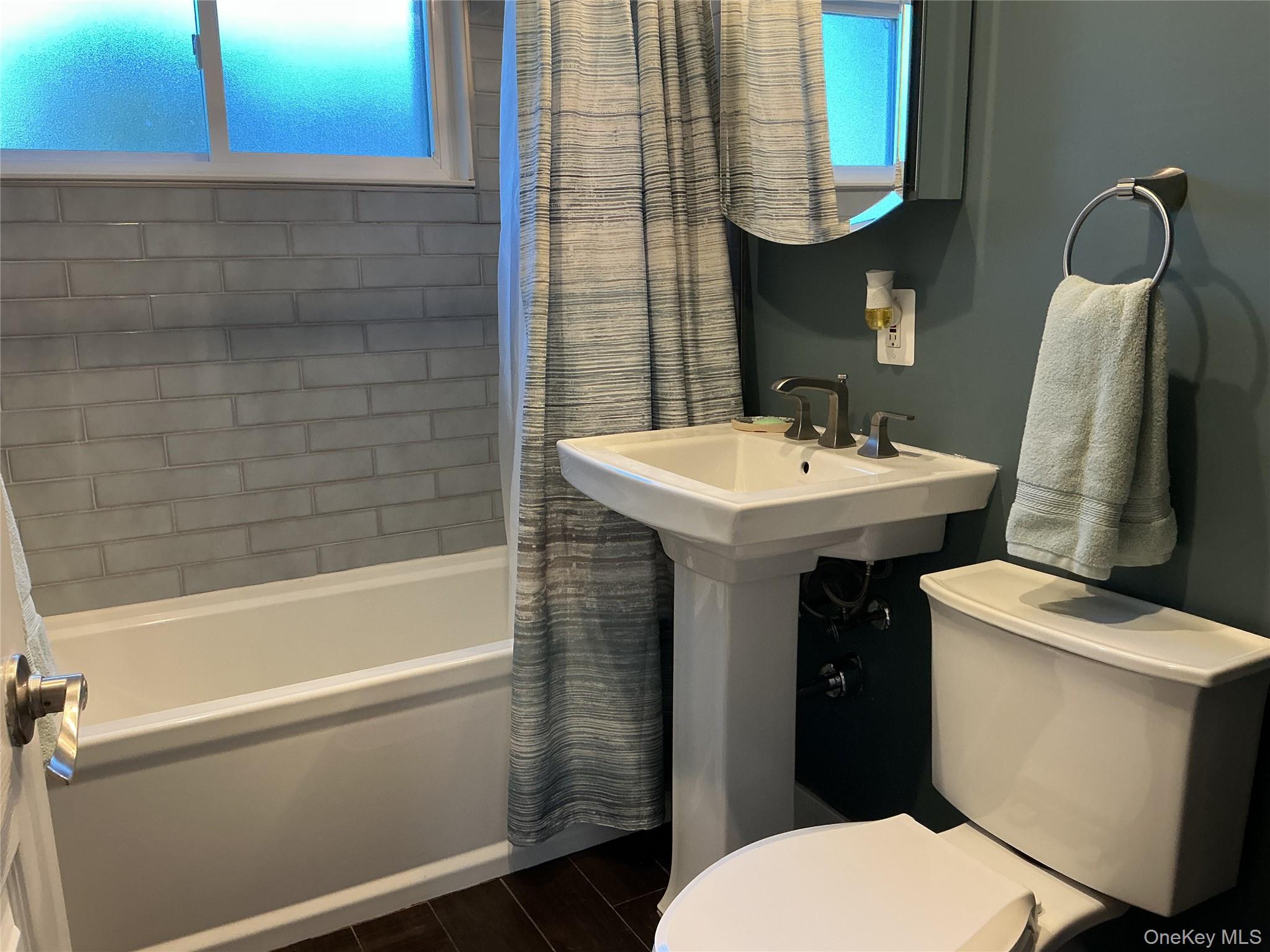 #9 photo, 29 Cottonwood Lane, ナッソー郡 Westbury , NY 11590