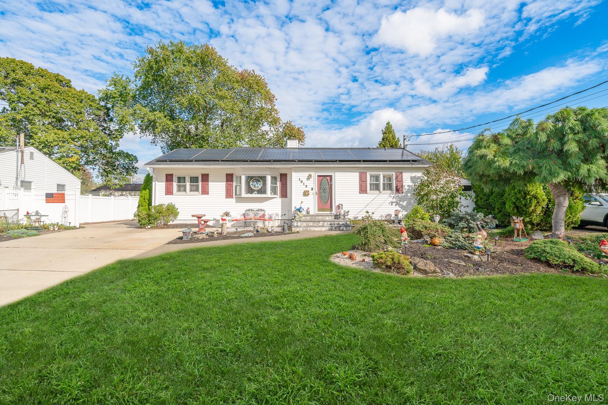 #1 photo, 1019 Carll Drive, Bay Shore , NY 11706