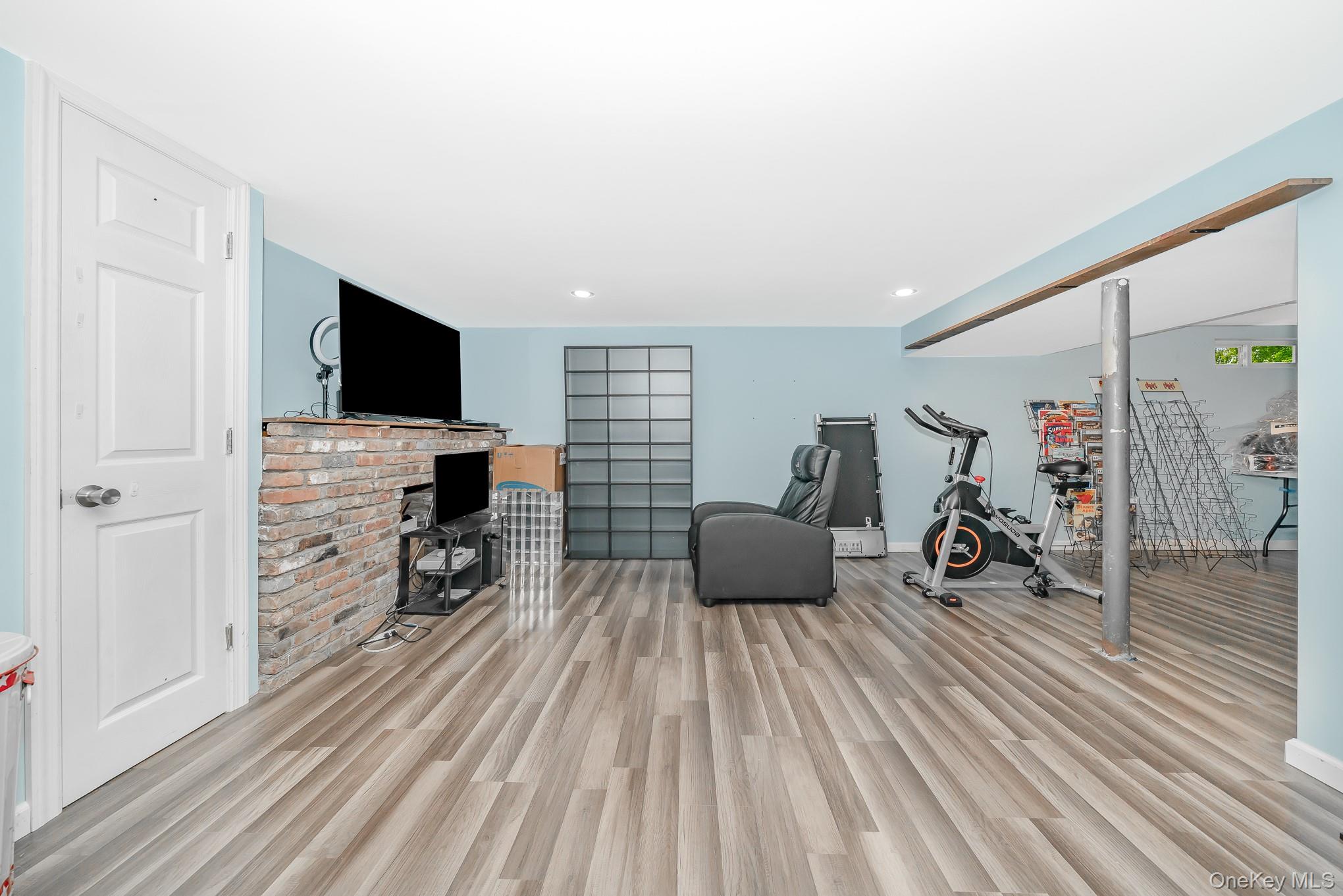 #14 photo, 1019 Carll Drive, Bay Shore , NY 11706