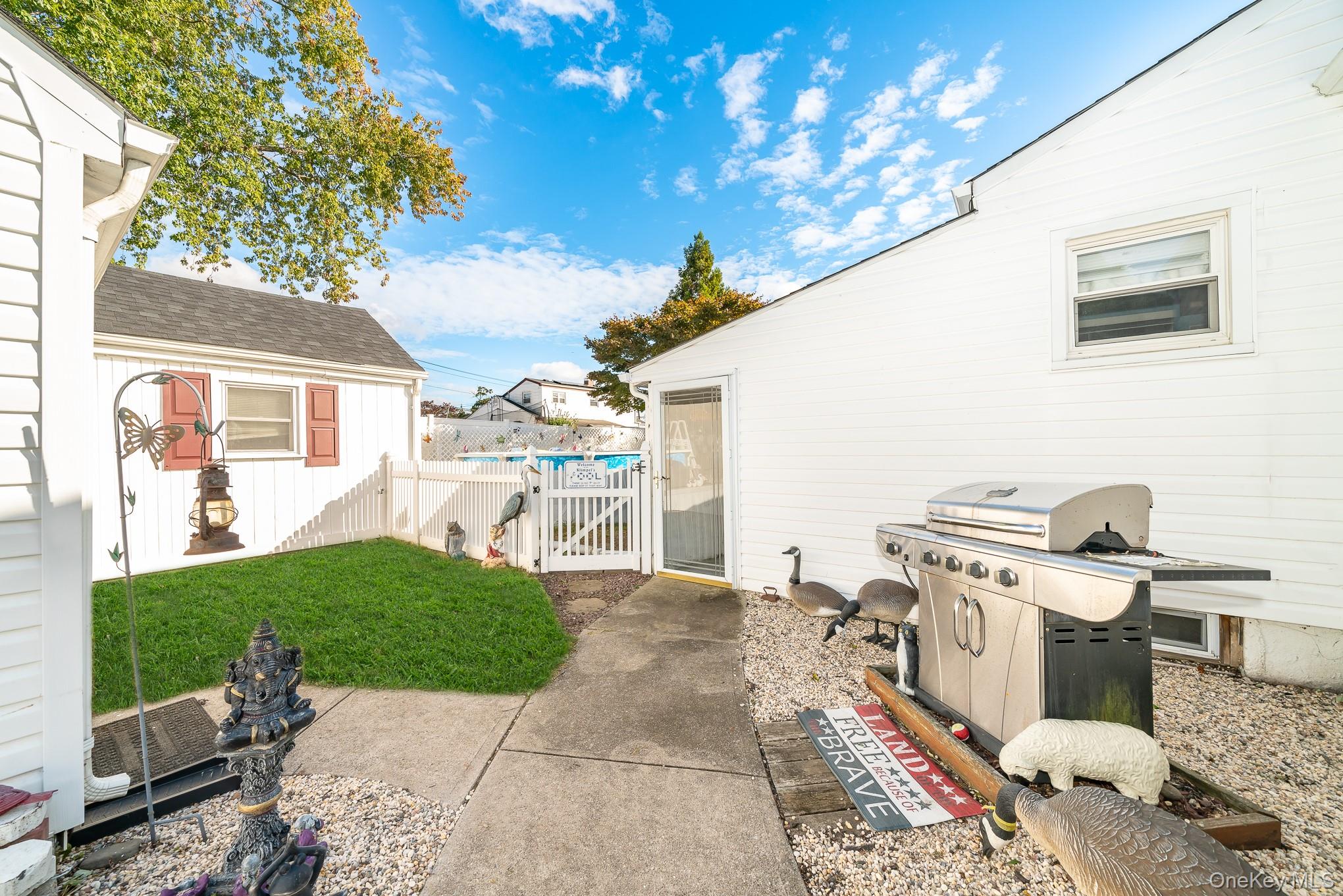 #18 photo, 1019 Carll Drive, Bay Shore , NY 11706