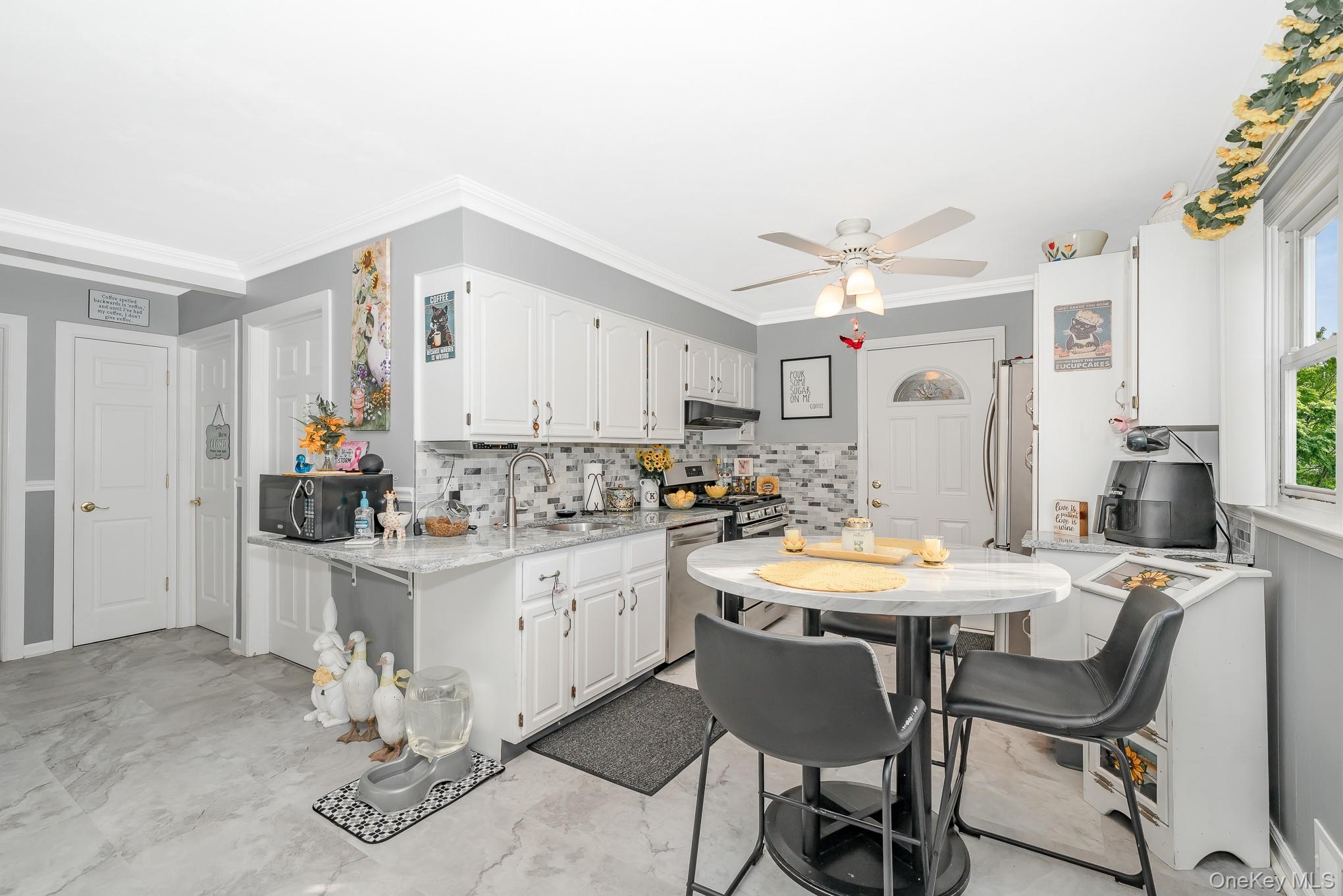 #5 photo, 1019 Carll Drive, Bay Shore , NY 11706