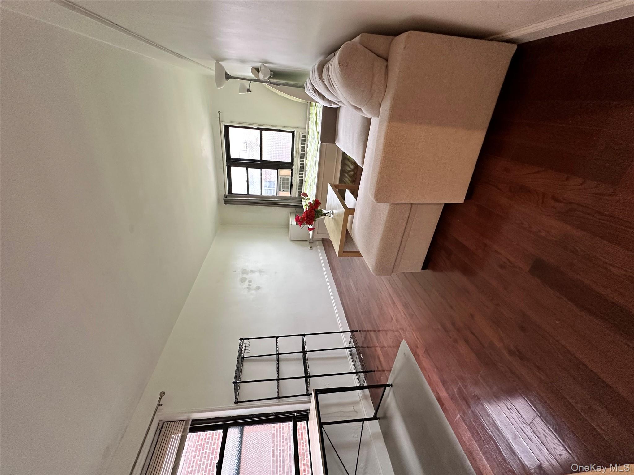 #2 photo, 150-30 71 Avenue, クイーンズ区 Kew Garden Hills , NY 11367