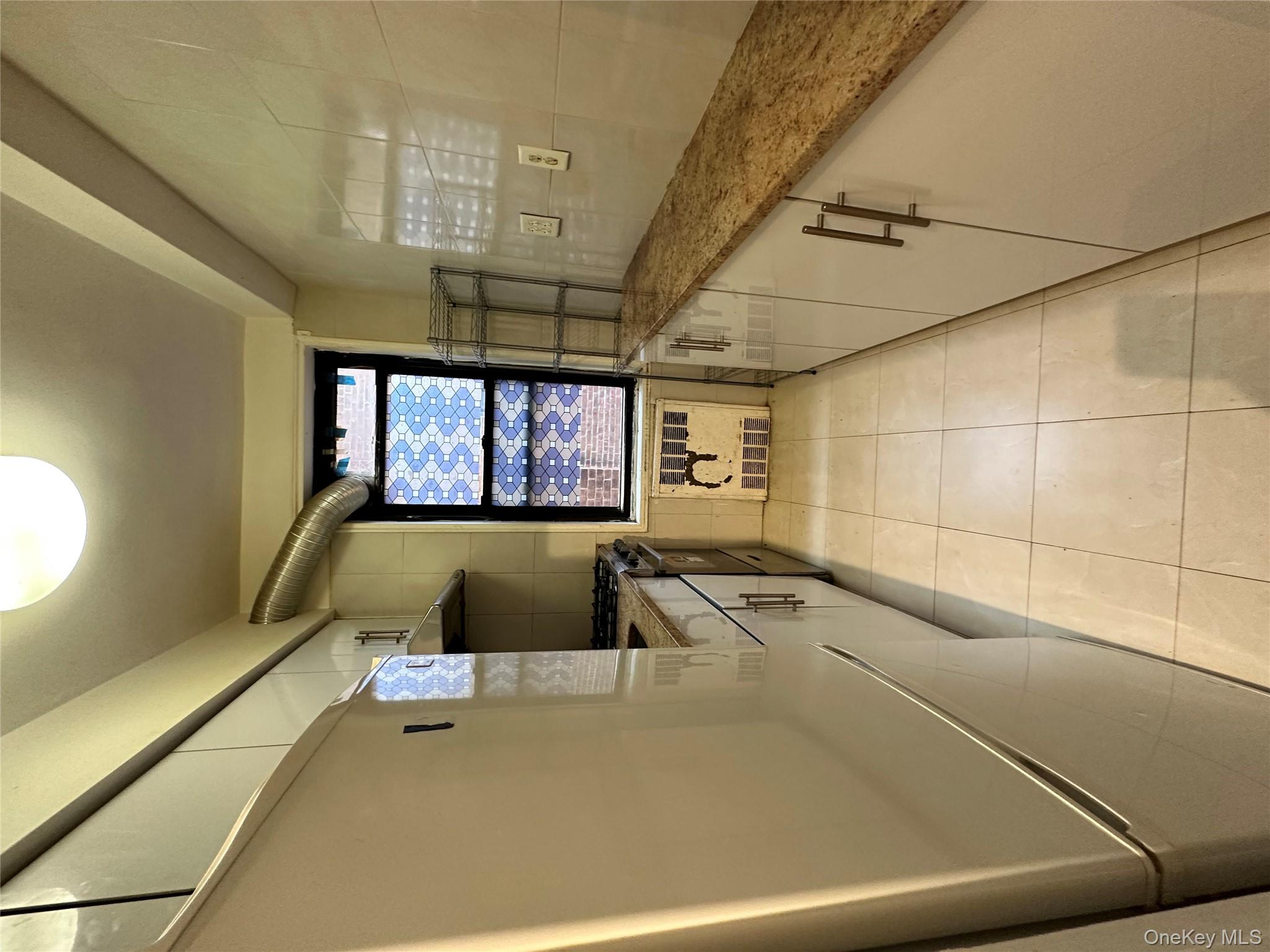 #4 photo, 150-30 71 Avenue, クイーンズ区 Kew Garden Hills , NY 11367