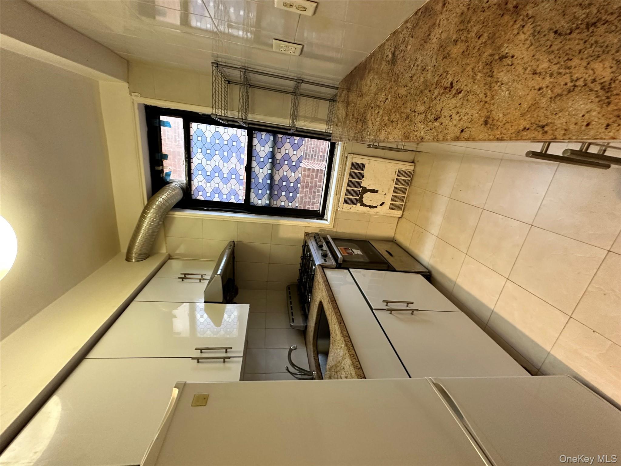 #7 photo, 150-30 71 Avenue, クイーンズ区 Kew Garden Hills , NY 11367