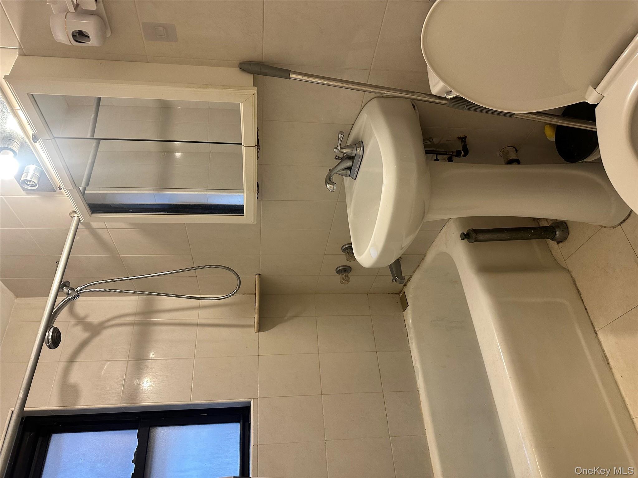 #9 photo, 150-30 71 Avenue, クイーンズ区 Kew Garden Hills , NY 11367