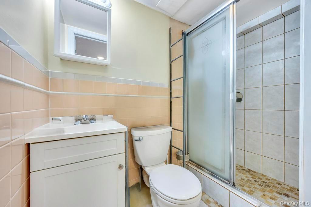 #13 photo, 60 Underhill Avenue, ナッソー郡 Hicksville , NY 11801