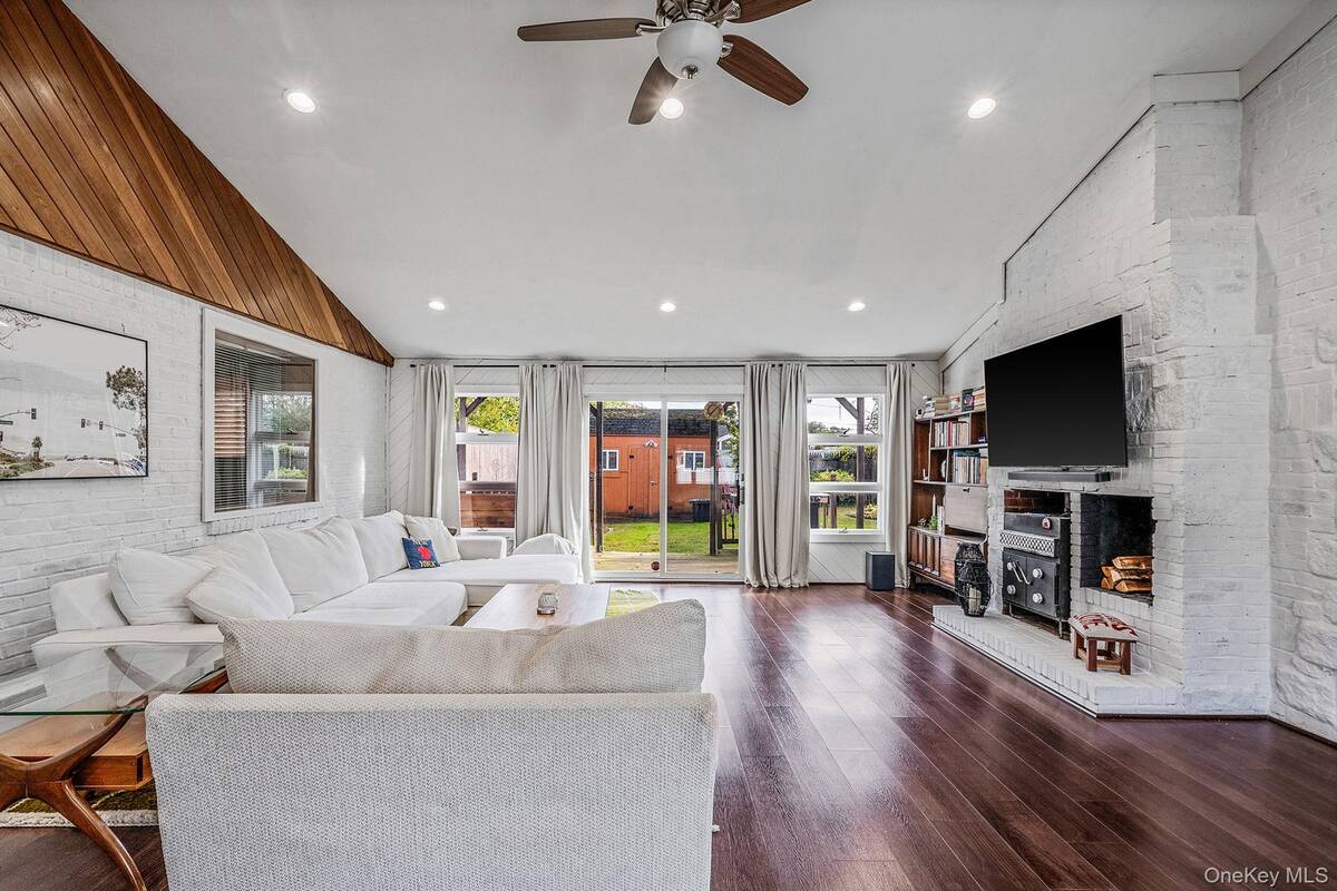 #10 photo, 60 Lake Shore Drive, サフォーク郡 Patchogue , NY 11772