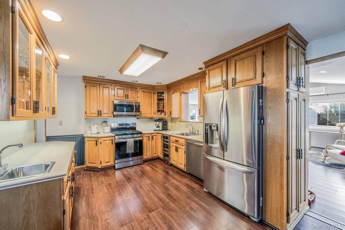 #14 photo, 60 Lake Shore Drive, サフォーク郡 Patchogue , NY 11772