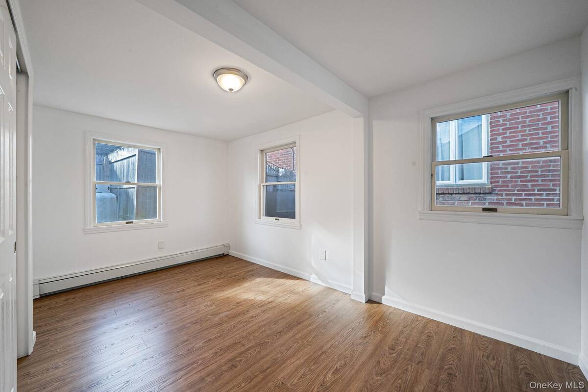 #11 photo, 56 Lake Shore Drive, サフォーク郡 Patchogue , NY 11772