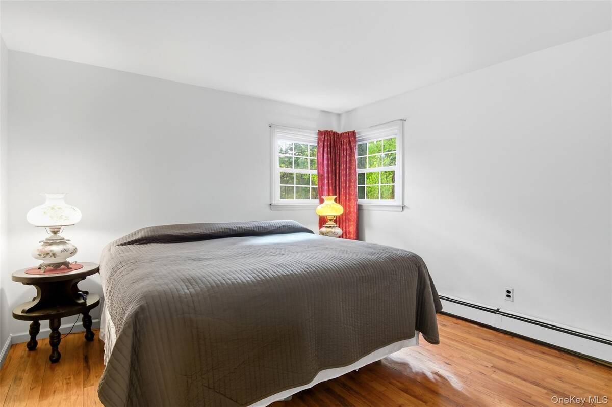 #16 photo, 298 Tyler Avenue, サフォーク郡 Miller Place , NY 11764