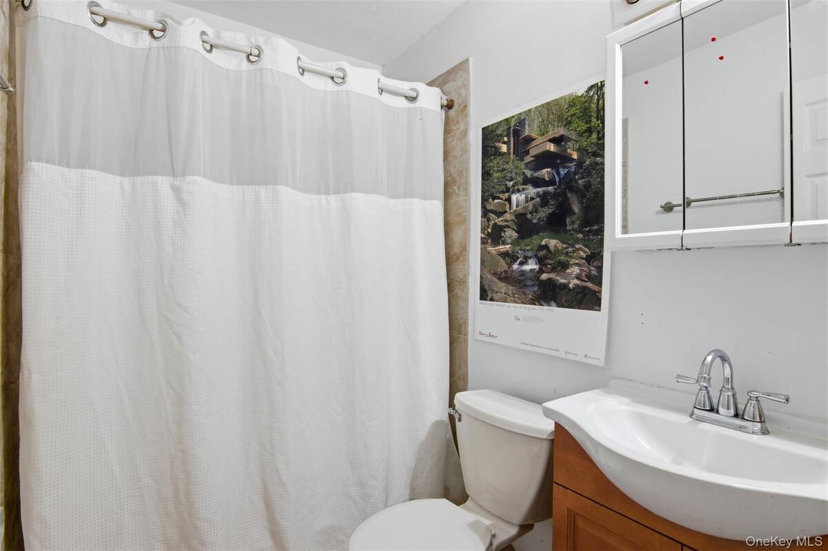 #18 photo, 298 Tyler Avenue, サフォーク郡 Miller Place , NY 11764