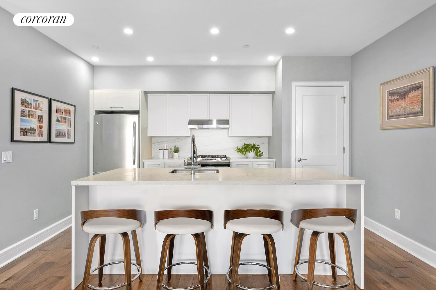 #3 photo, 2255 Adam Clayton Powell Jr Boulevard, マンハッタン Central Harlem , NY 10027