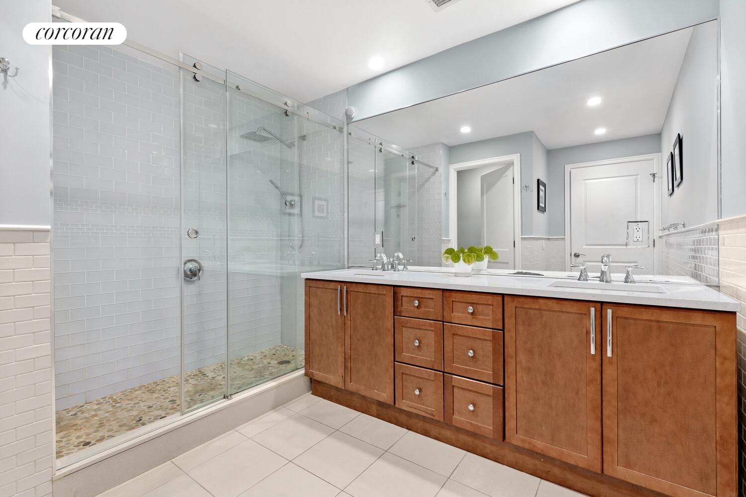 #6 photo, 2255 Adam Clayton Powell Jr Boulevard, マンハッタン Central Harlem , NY 10027