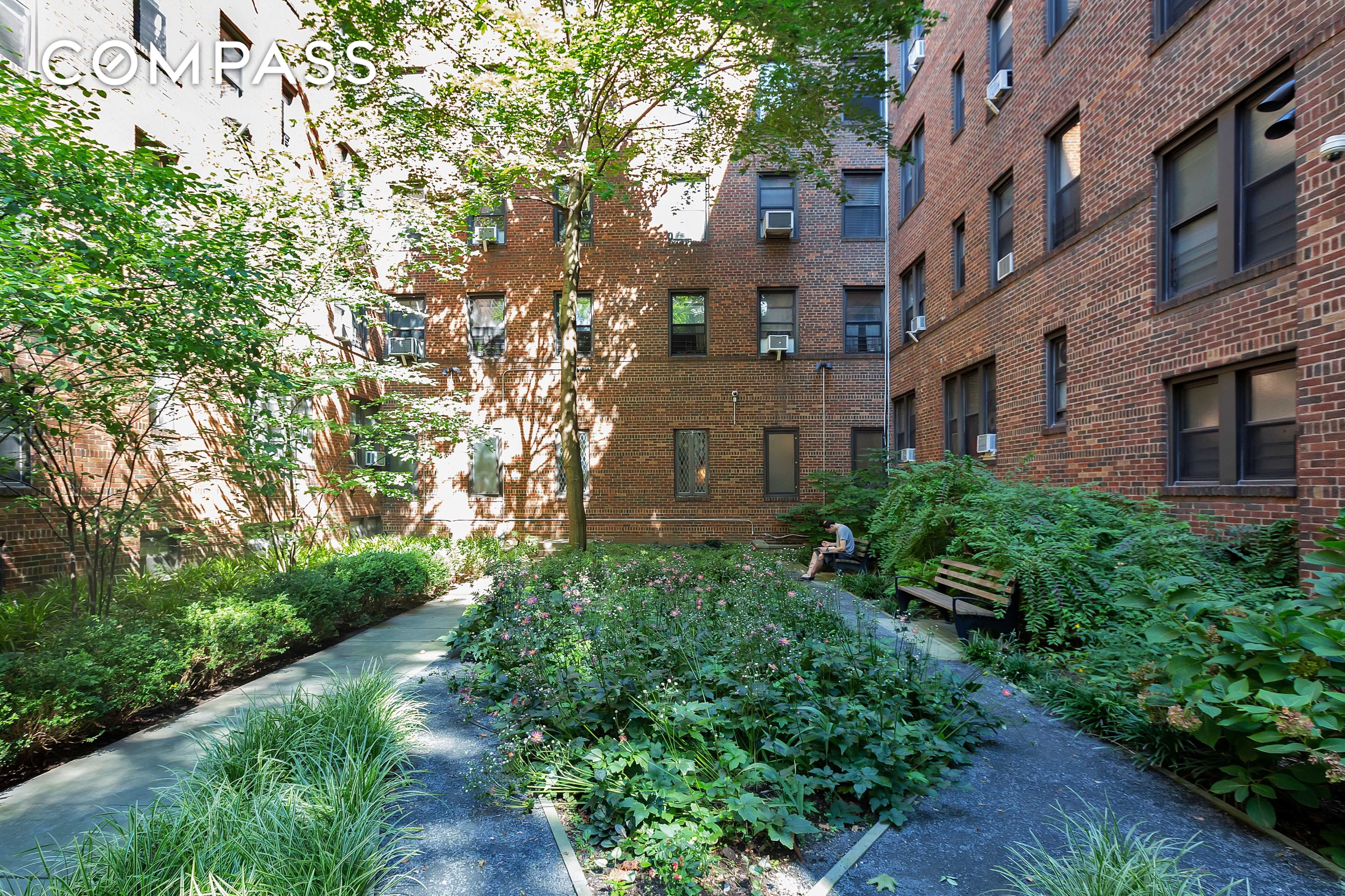 #11 photo, 83-10 35th Avenue, クイーンズ区 Jackson Heights , NY 11372