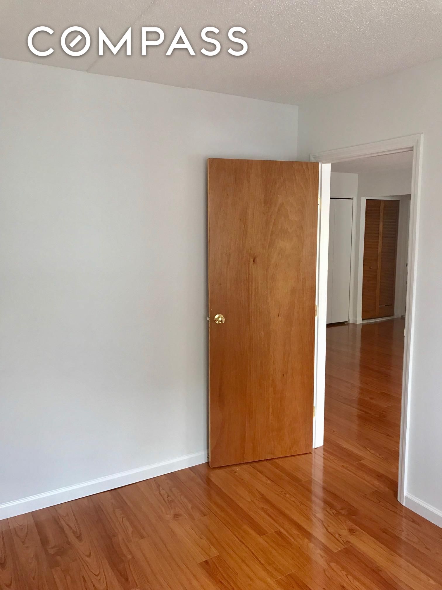 #5 photo, Woodside, Woodside , NY 11377