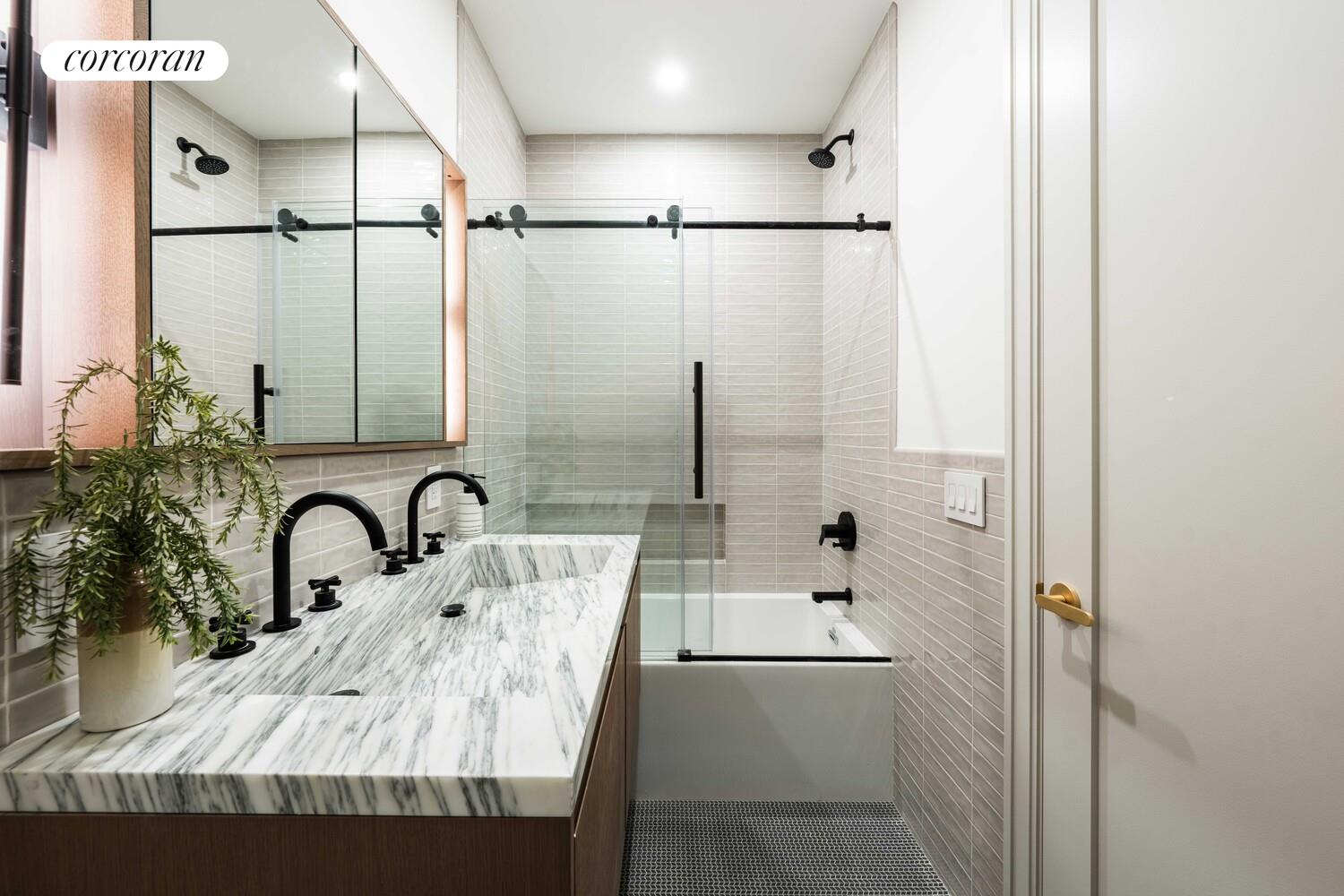 #19 photo, 506 HENRY Street, ブルックリン区 Carroll Gardens , NY 11231