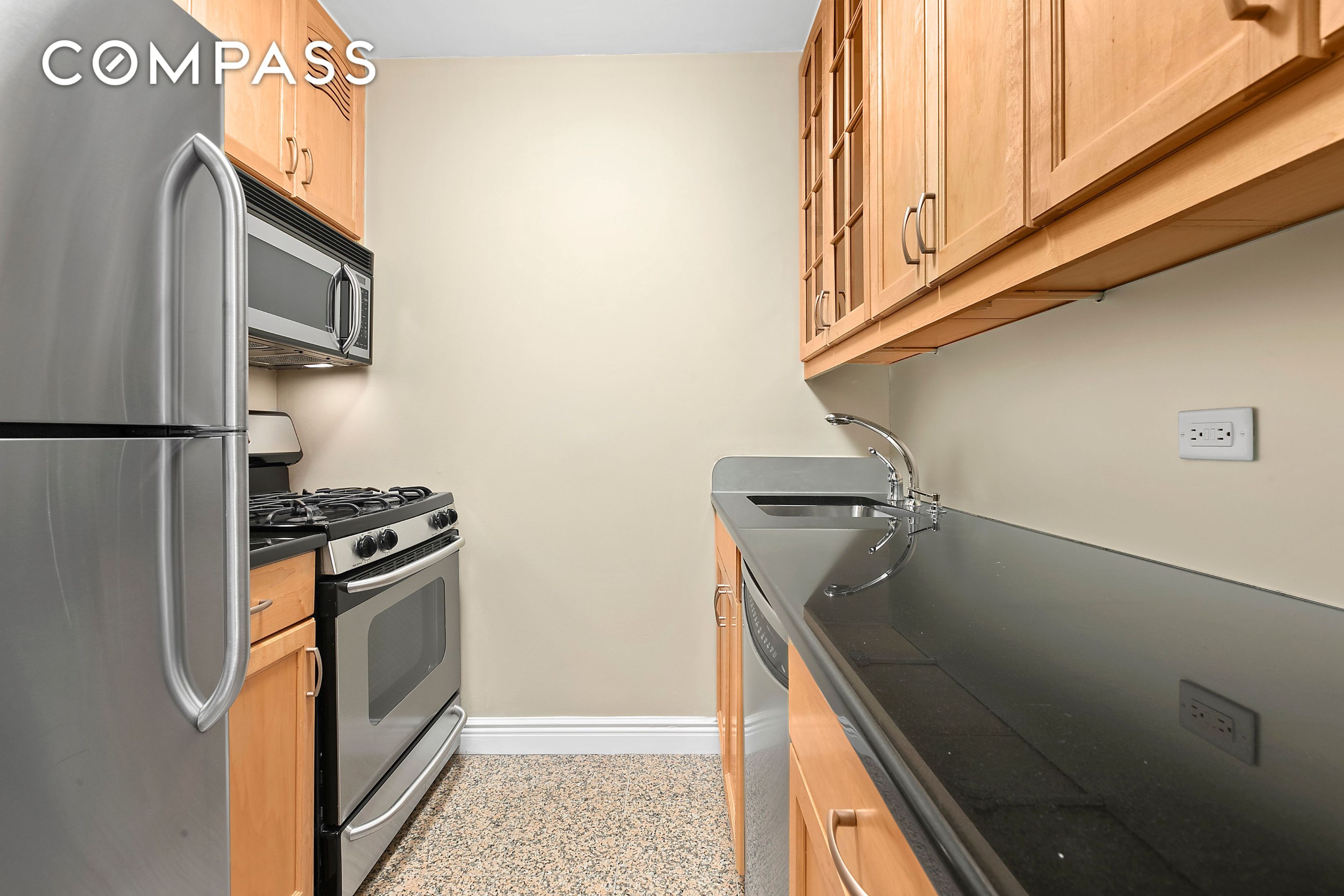 #5 photo, 30 Lincoln Center Plaza, マンハッタン Upper West Side , NY 10023