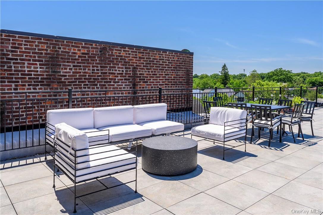 #12 photo, 139 Fifth Avenue, Pelham , NY 10803