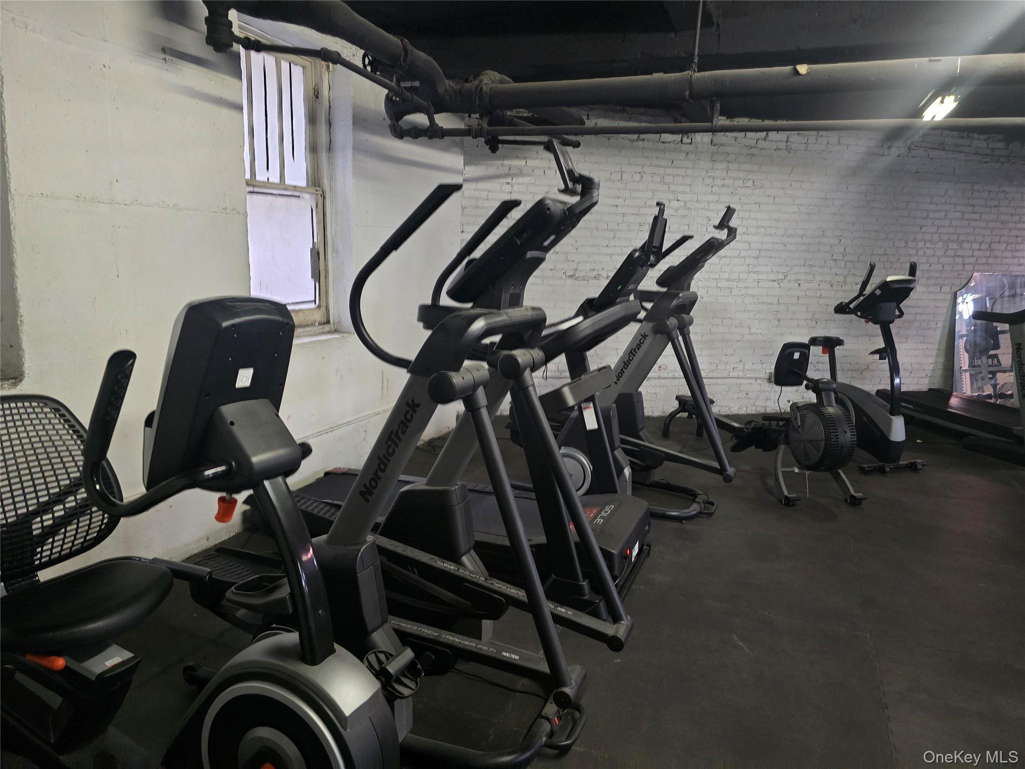 #15 photo, 2190 Boston Road, ブロンクス区 Bronx , NY 10462