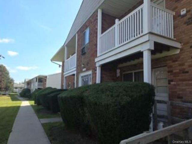 #1 photo, 71 ADAMS Road, サフォーク郡 Central Islip , NY 11722