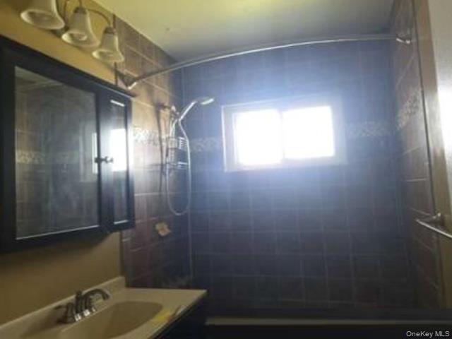 #10 photo, 71 ADAMS Road, サフォーク郡 Central Islip , NY 11722