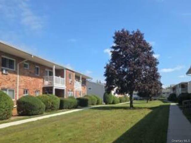 #2 photo, 71 ADAMS Road, サフォーク郡 Central Islip , NY 11722