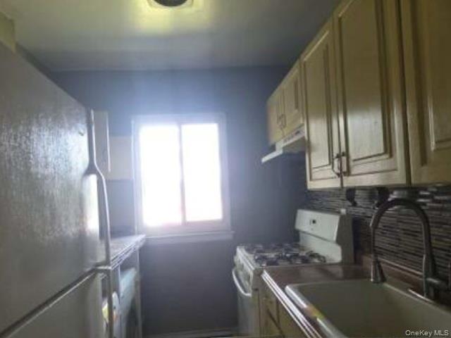 #5 photo, 71 ADAMS Road, サフォーク郡 Central Islip , NY 11722