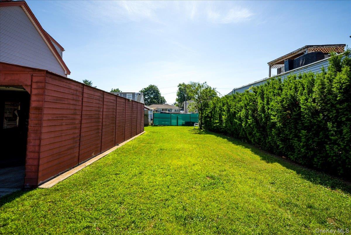 #19 photo, 86-A & B Gotham Avenue, ナッソー郡 Elmont , NY 11003