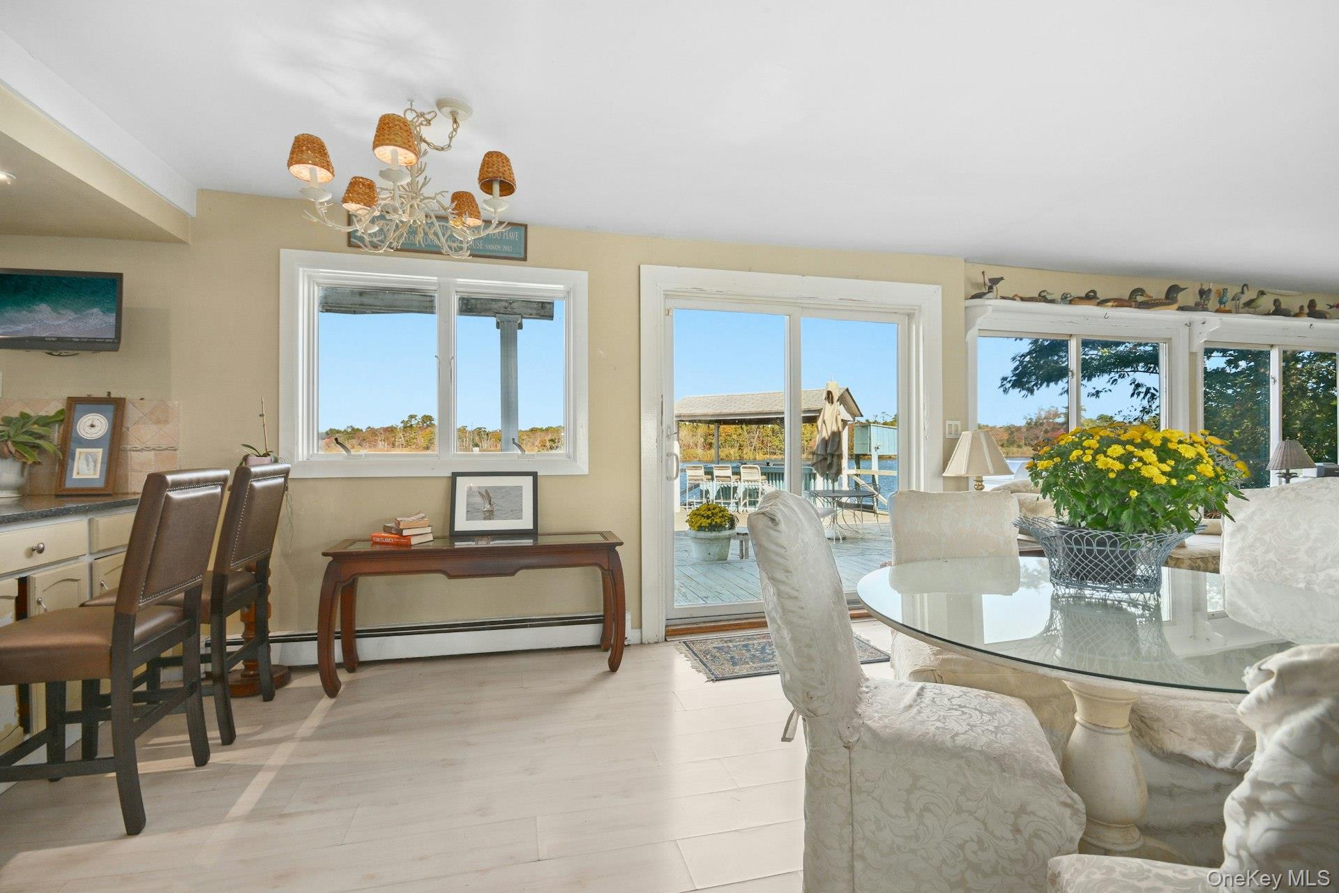 #12 photo, 136 Connetquot Drive, サフォーク郡 Oakdale , NY 11769