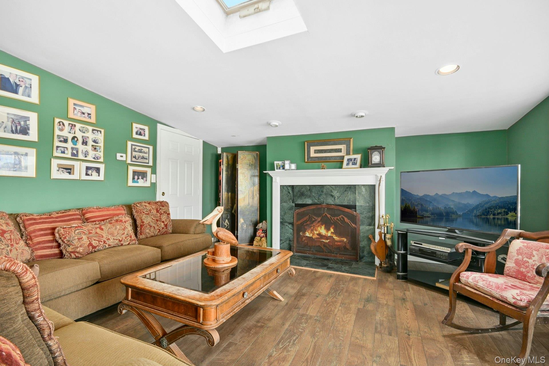 #13 photo, 136 Connetquot Drive, サフォーク郡 Oakdale , NY 11769