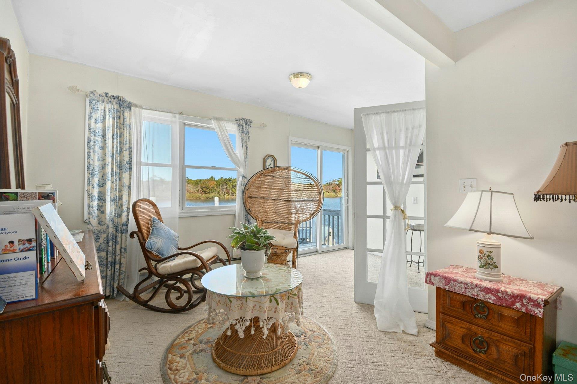 #16 photo, 136 Connetquot Drive, サフォーク郡 Oakdale , NY 11769