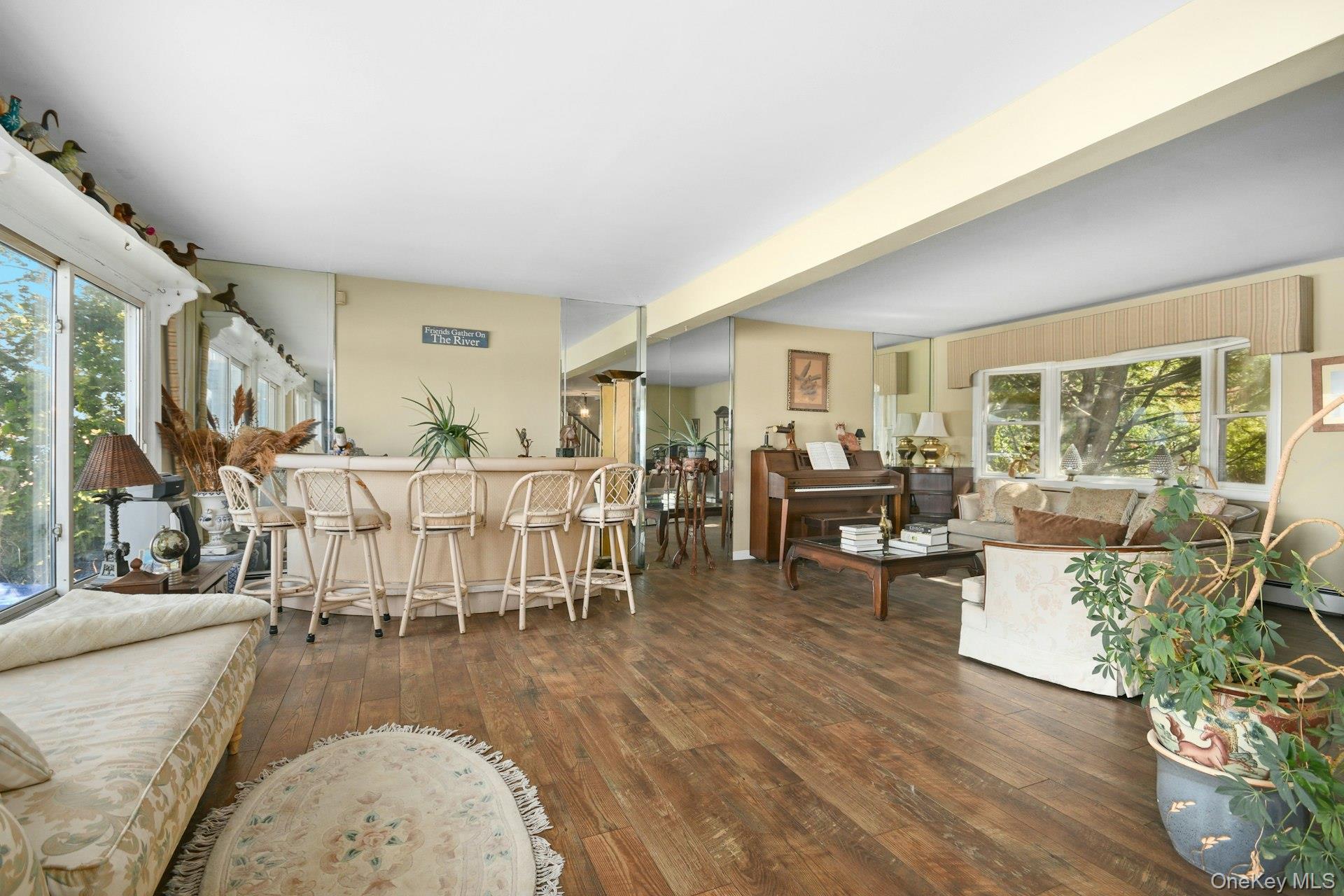 #6 photo, 136 Connetquot Drive, サフォーク郡 Oakdale , NY 11769