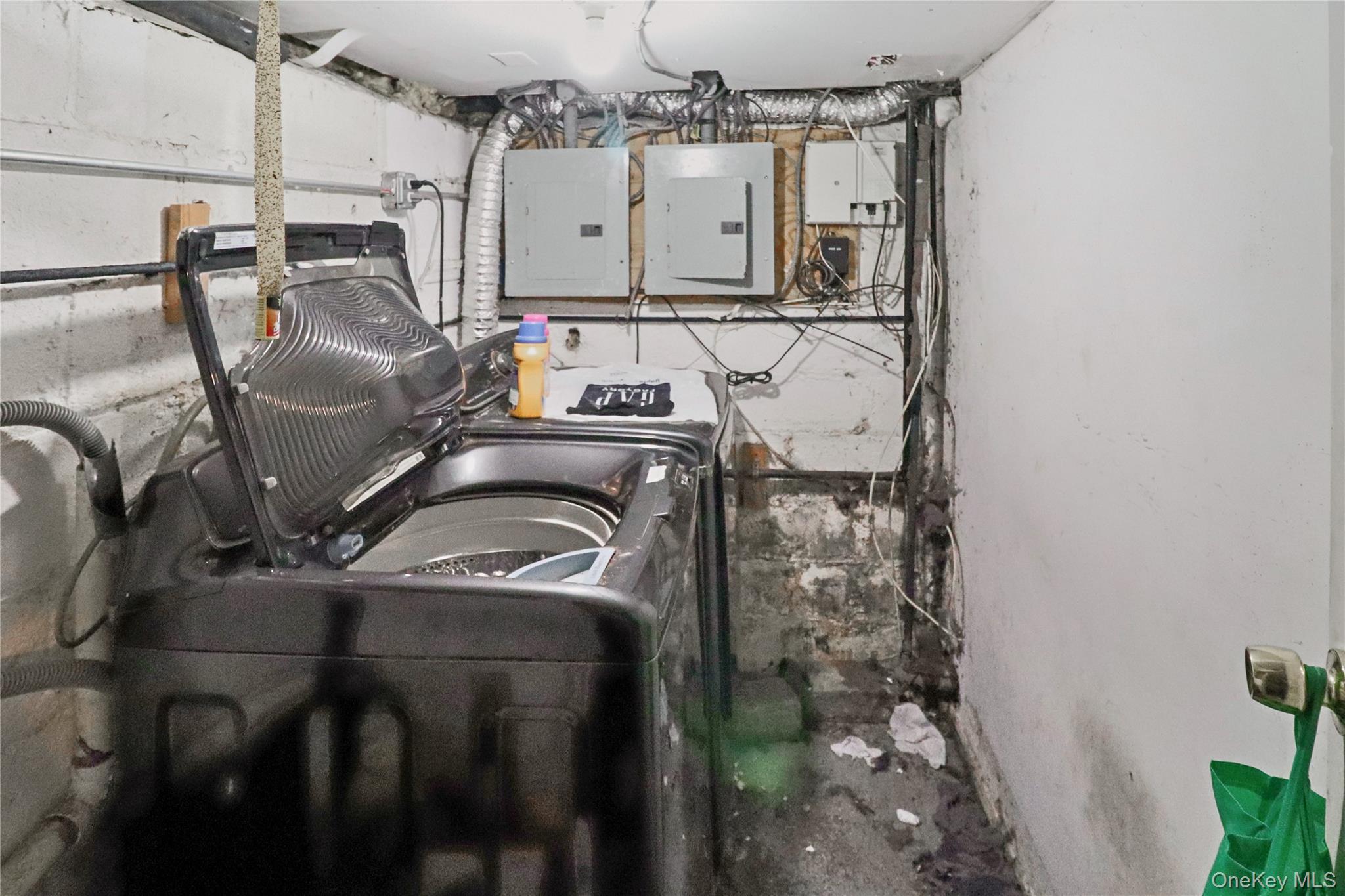 #20 photo, 551 Beach 43rd Street, Edgemere , NY 11691