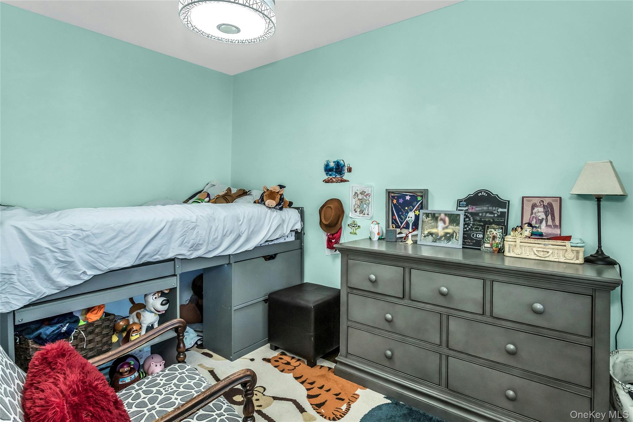 #13 photo, 100 Lincoln Avenue, Mineola , NY 11501