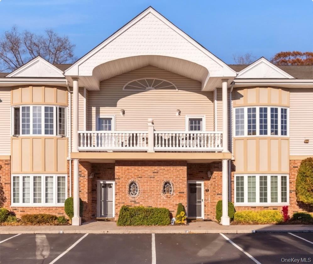 #1 photo, 6 Sarah Court, サフォーク郡 Amityville , NY 11701