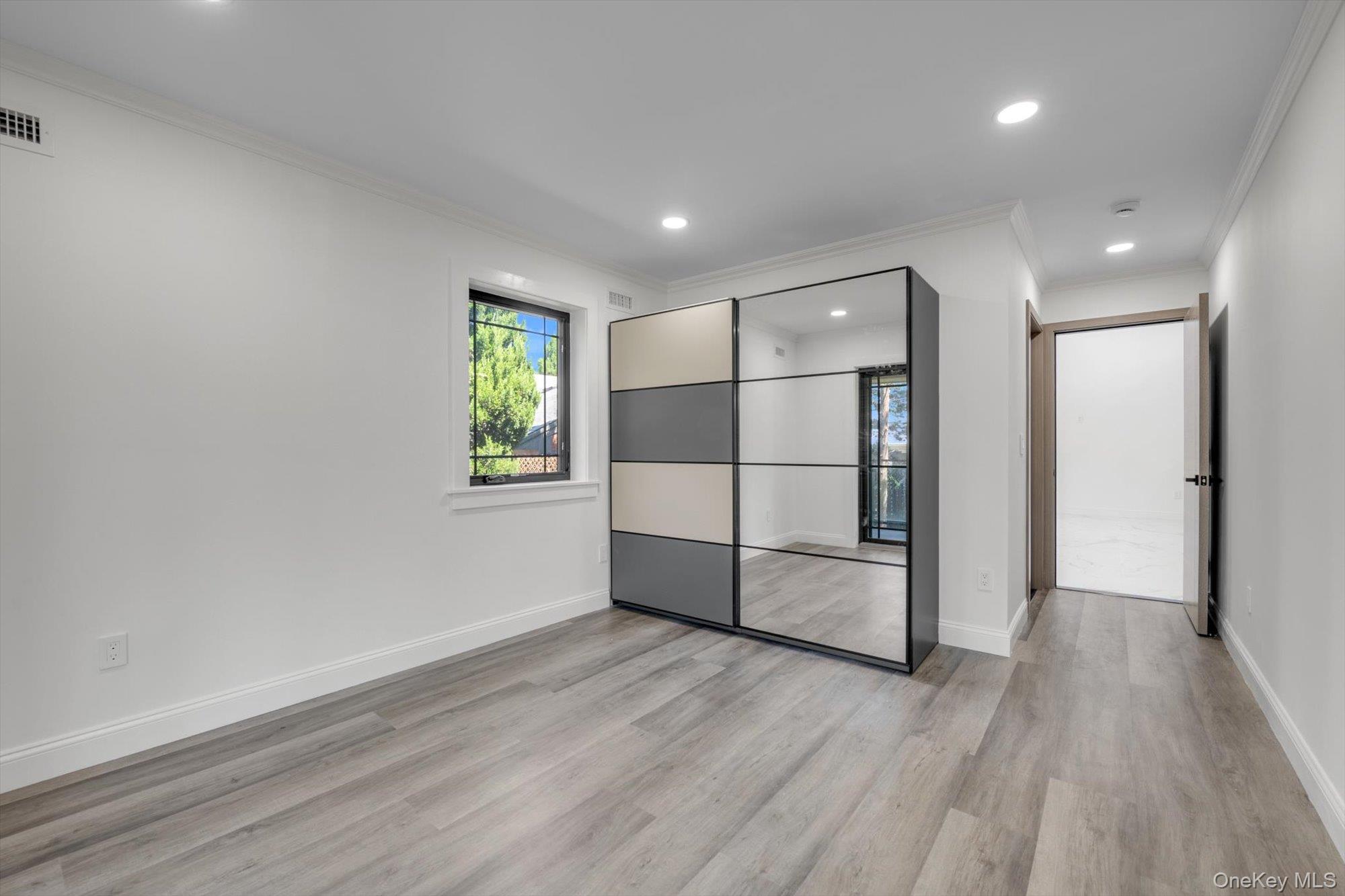 #12 photo, 16515 Cross Island Parkway, クイーンズ区 Whitestone , NY 11357