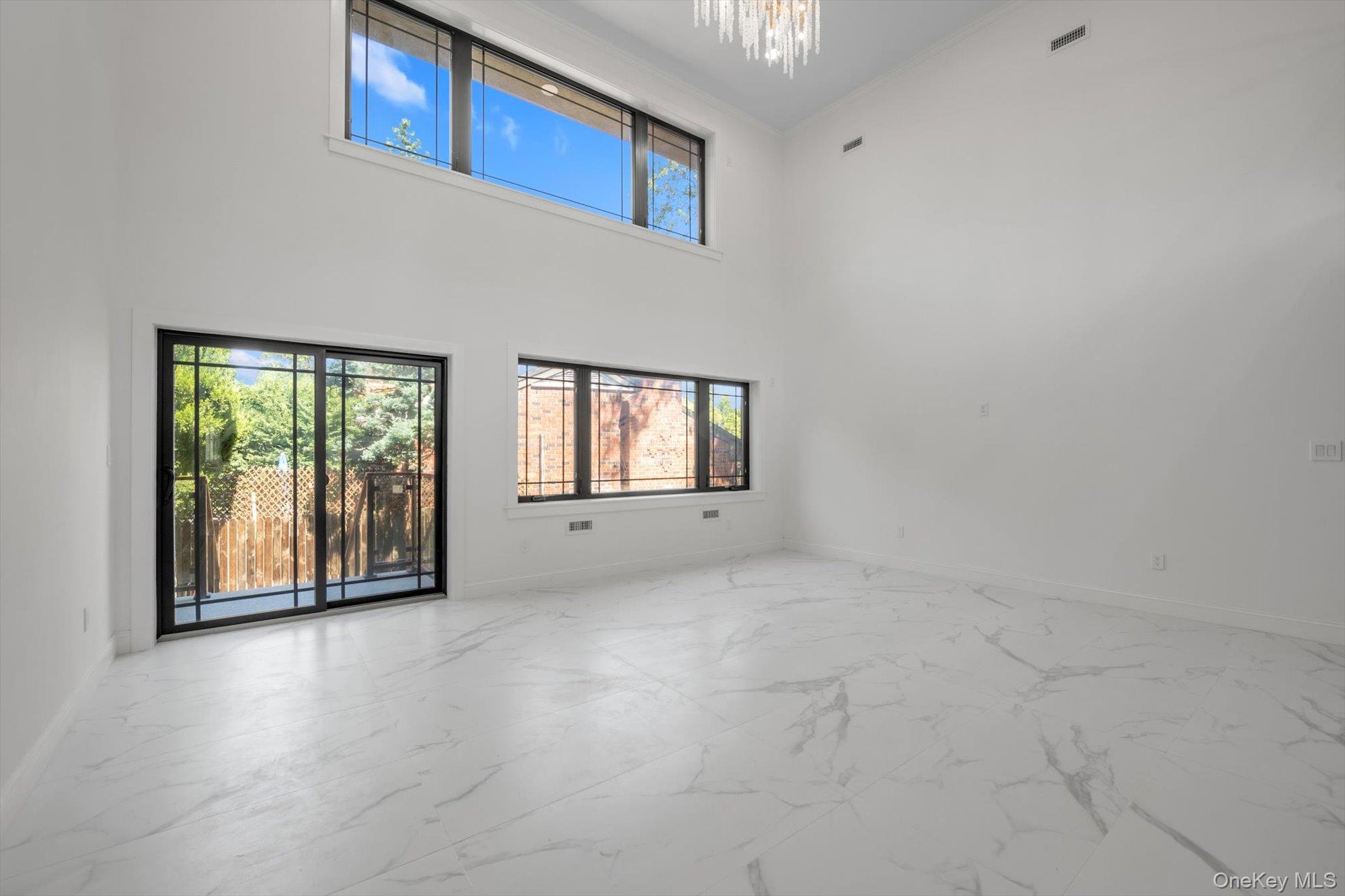 #6 photo, 16515 Cross Island Parkway, クイーンズ区 Whitestone , NY 11357