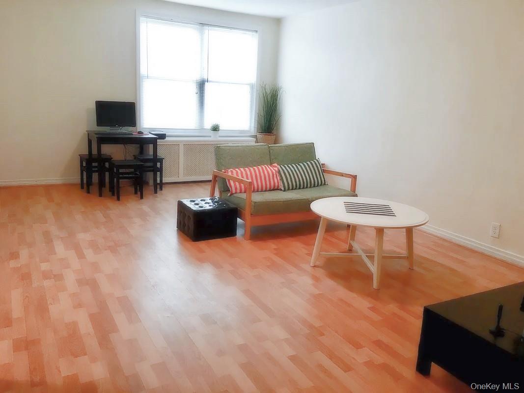 #14 photo, 86-34 Grand Avenue, クイーンズ区 Elmhurst , NY 11373