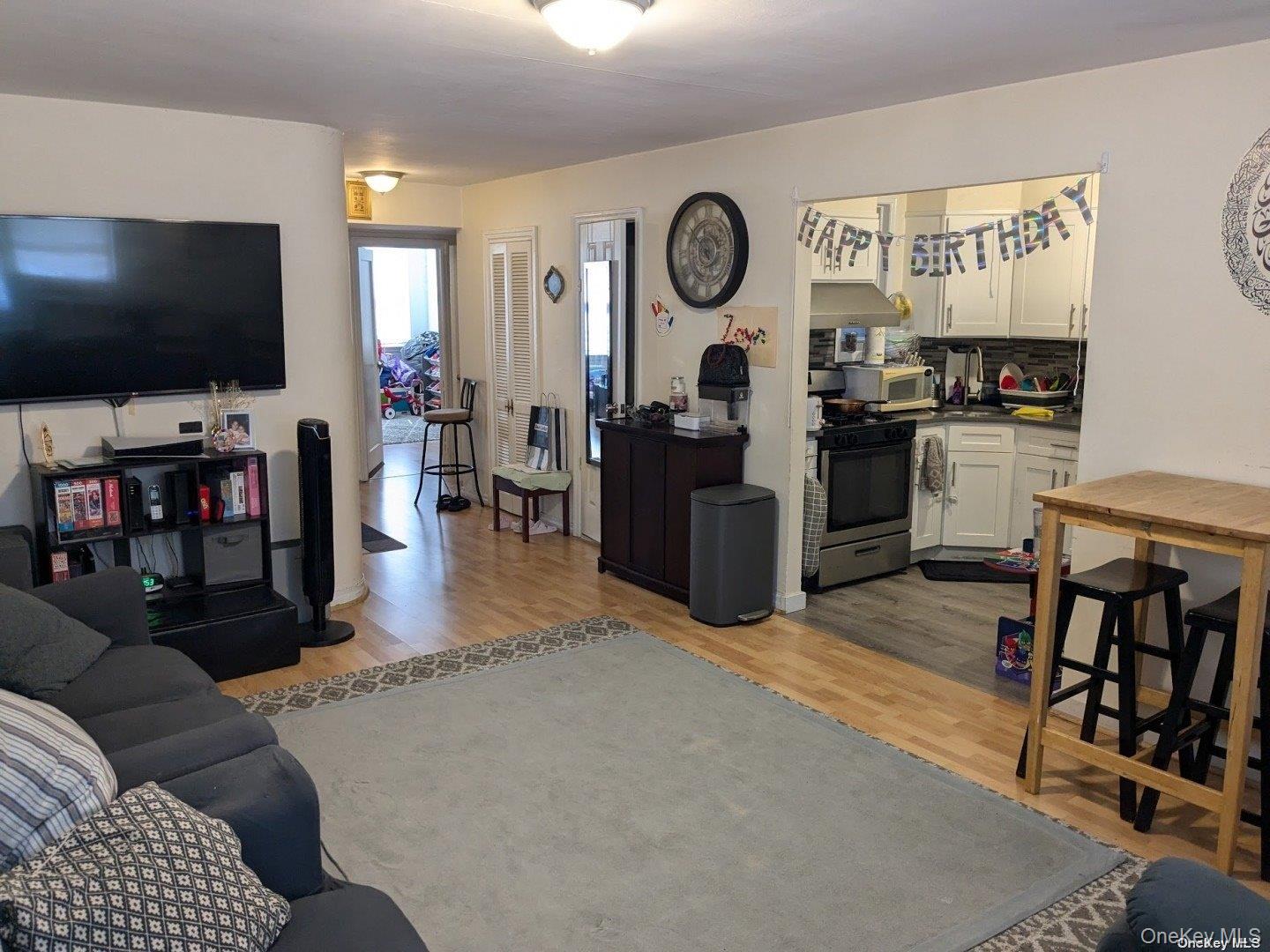 #20 photo, 86-34 Grand Avenue, クイーンズ区 Elmhurst , NY 11373