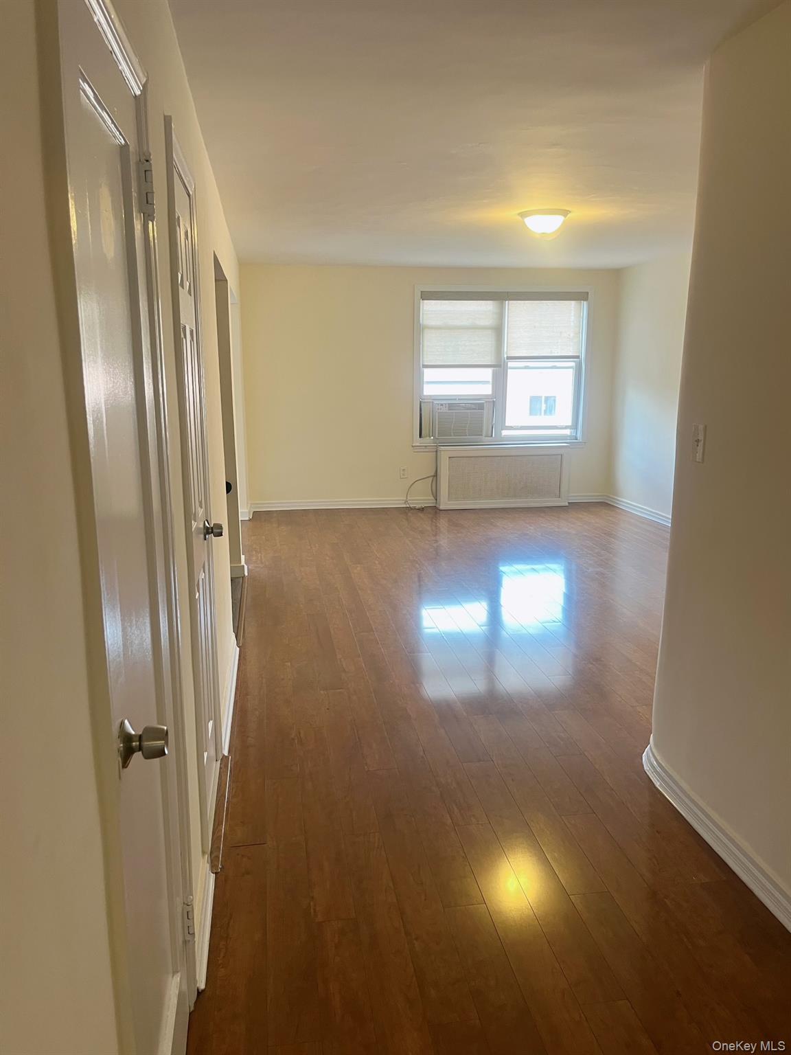 #8 photo, 86-34 Grand Avenue, クイーンズ区 Elmhurst , NY 11373