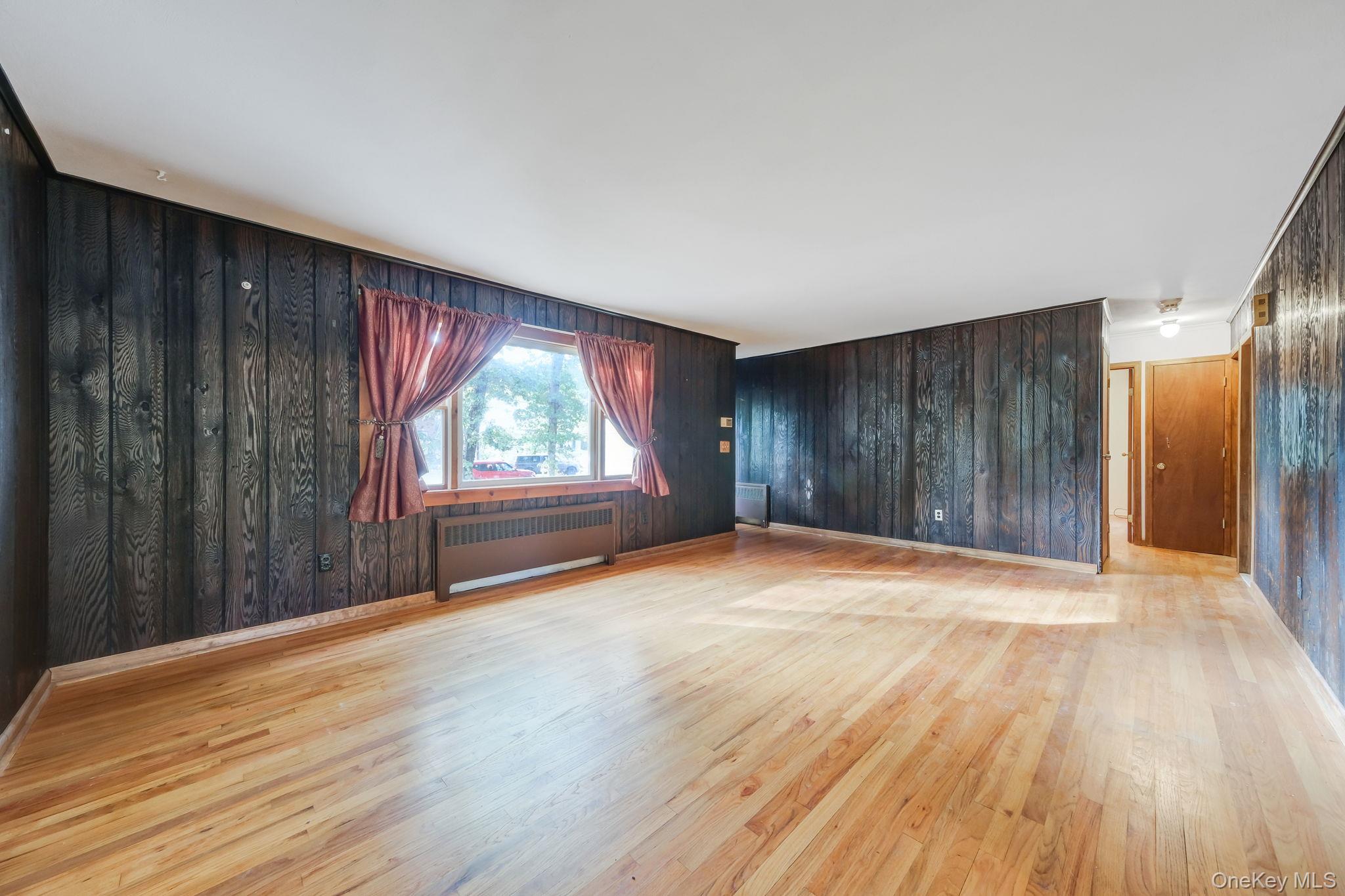 #13 photo, 175 Pleasant Street, Ronkonkoma , NY 11779