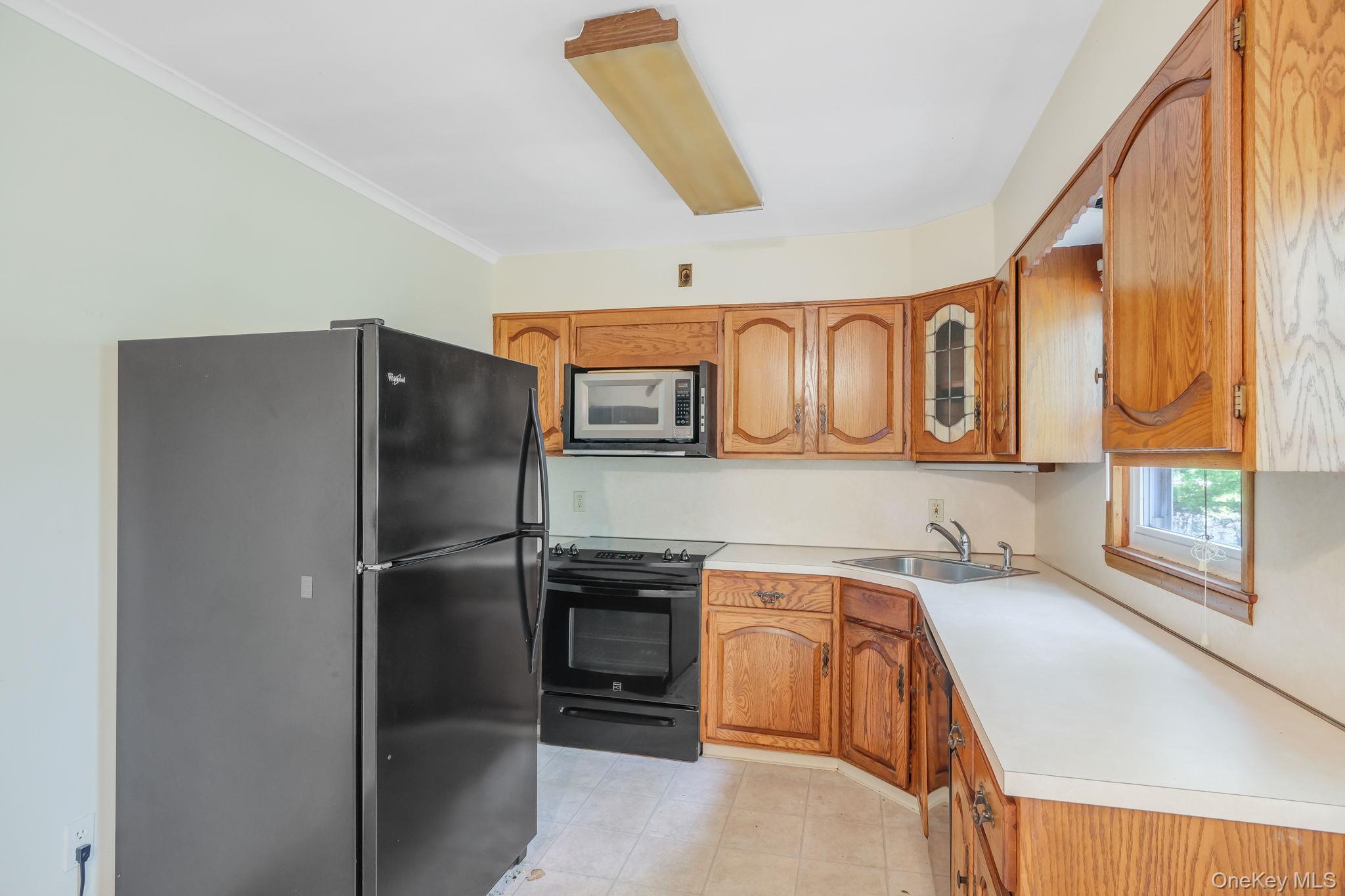 #18 photo, 175 Pleasant Street, Ronkonkoma , NY 11779