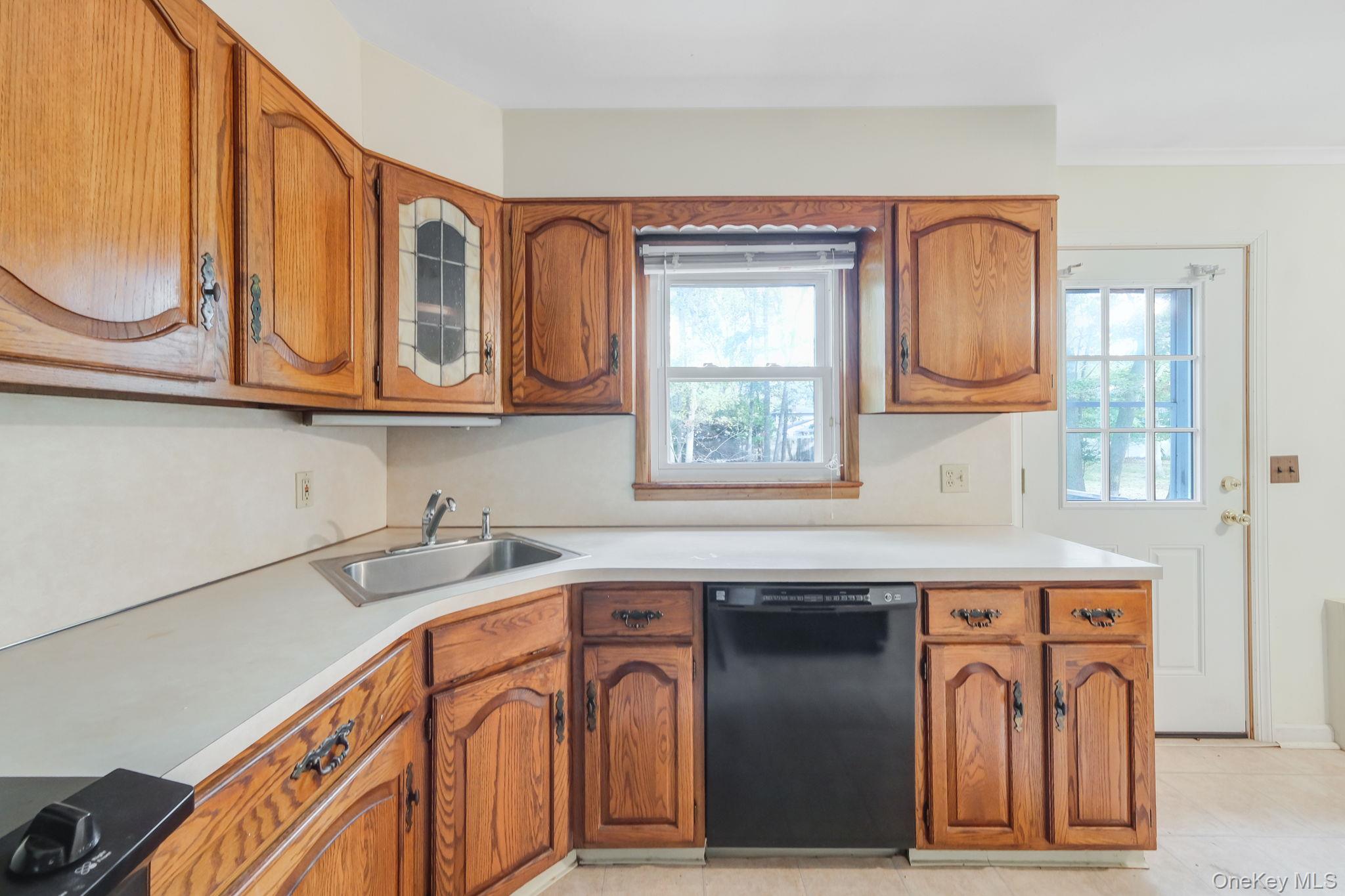 #20 photo, 175 Pleasant Street, Ronkonkoma , NY 11779