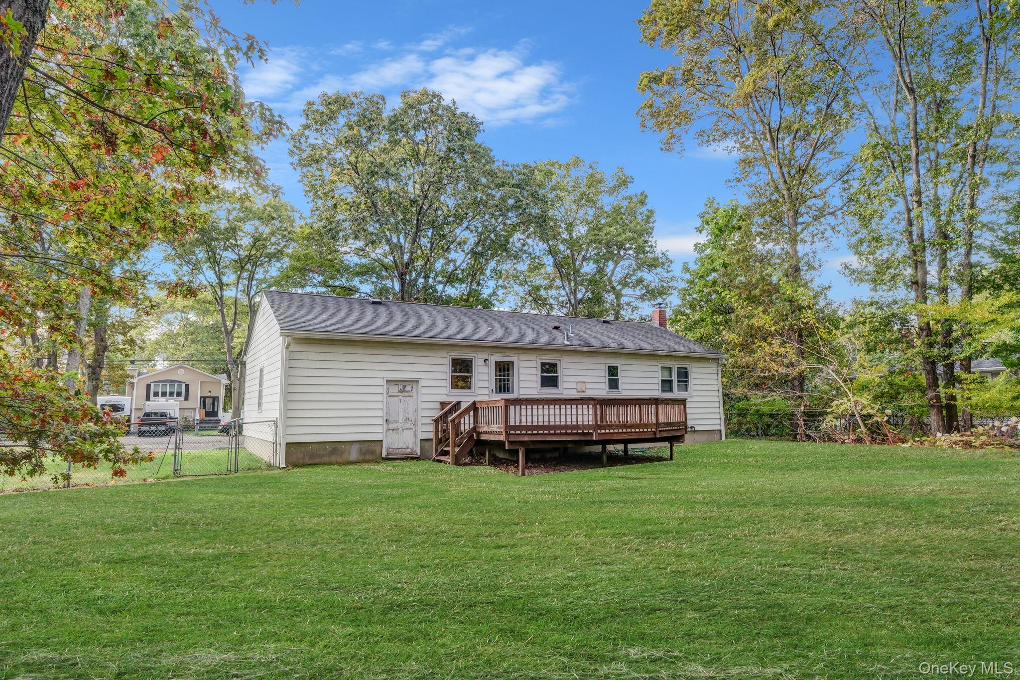 #8 photo, 175 Pleasant Street, Ronkonkoma , NY 11779