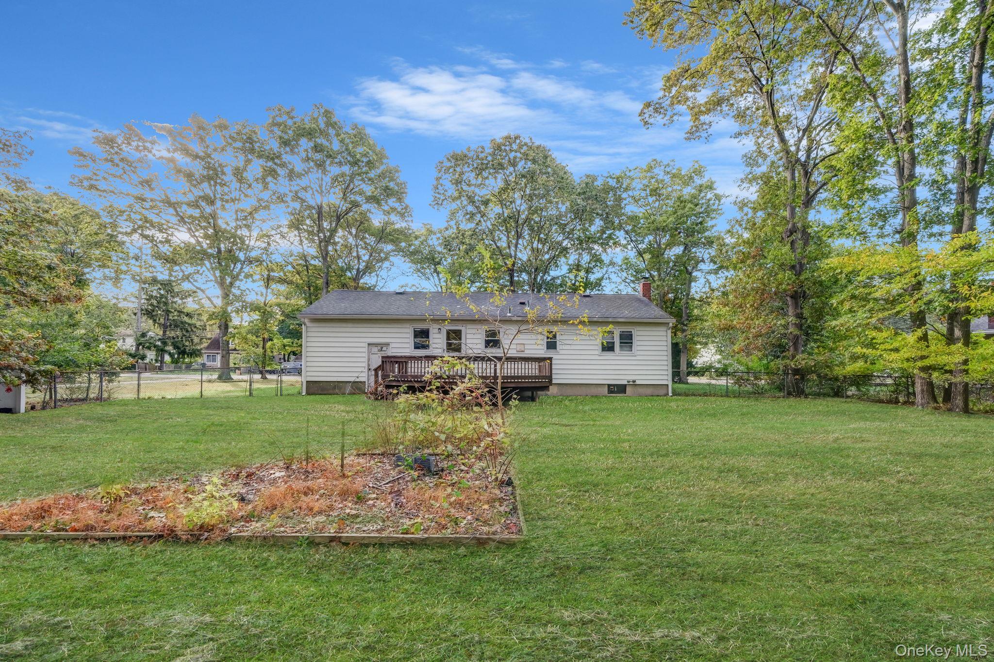 #9 photo, 175 Pleasant Street, Ronkonkoma , NY 11779