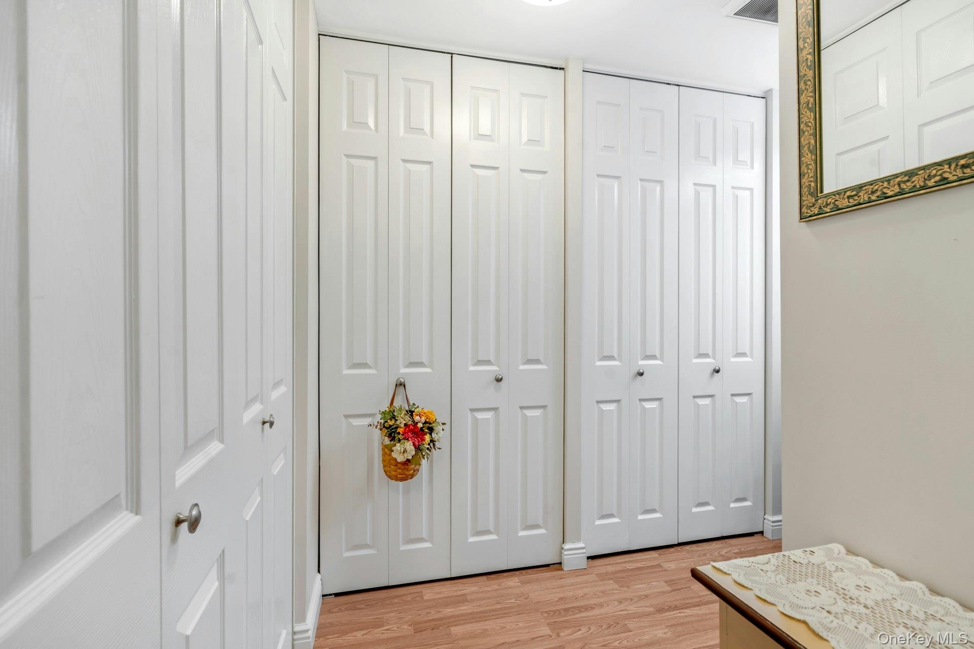 #13 photo, 501 Drew Drive, サフォーク郡 Saint James , NY 11780